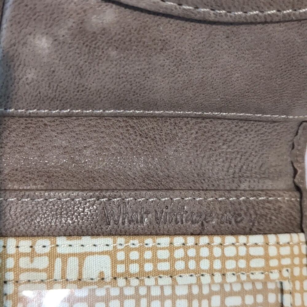 Fossil Brown Womens Fold Wallet Geometric Camera Lamb Leather Zipper Button Logo - Picture 8 of 15